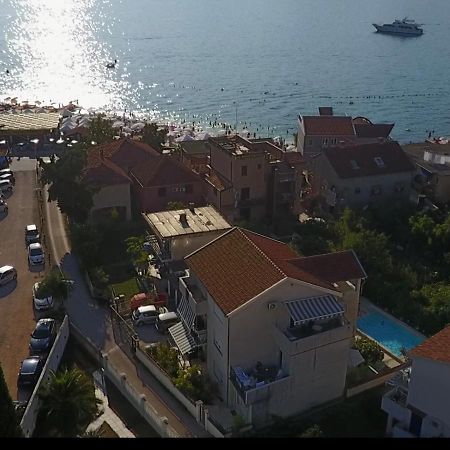 Apartments Pean Тиват Екстериор снимка
