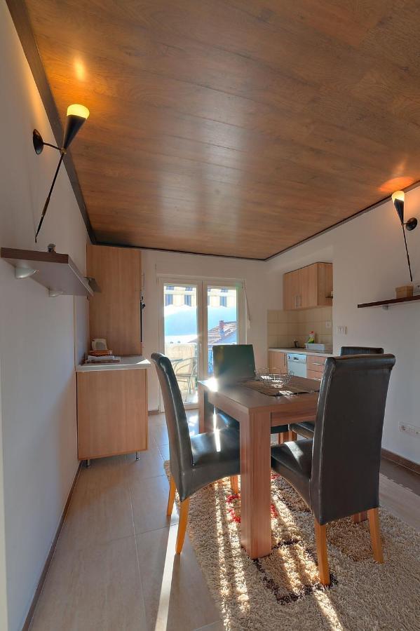 Apartments Pean Тиват Екстериор снимка