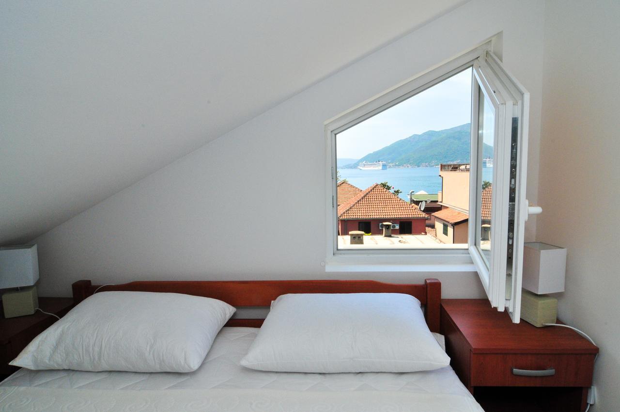 Apartments Pean Тиват Екстериор снимка
